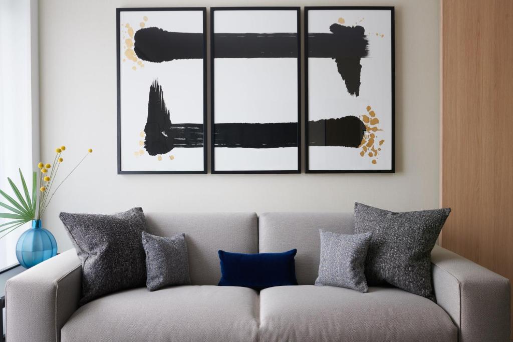 One-Bedroom Suite - Image 4