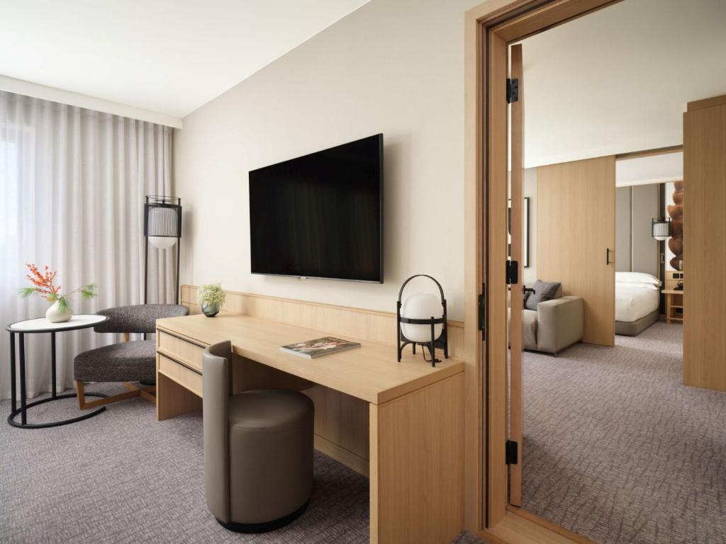 Two-Bedroom Suite - Image 1