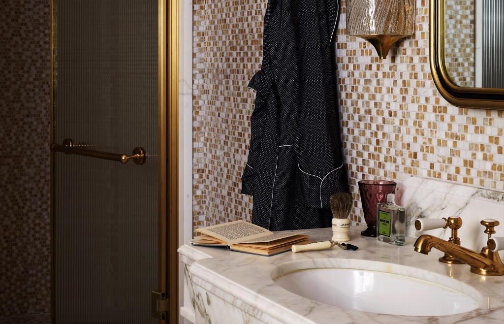 Magistrate Suite - Image 2