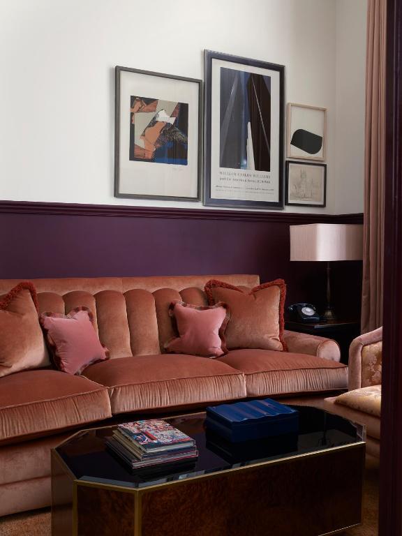 Parlour Suite - Image 4