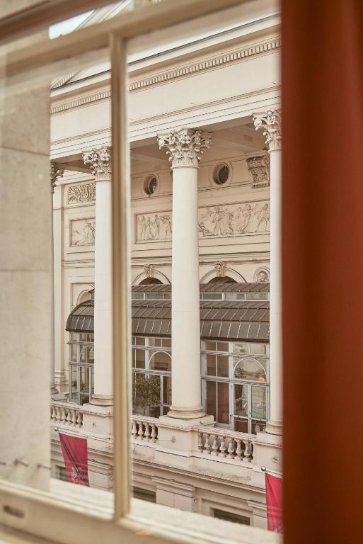 Royal Opera Suite - Image 6