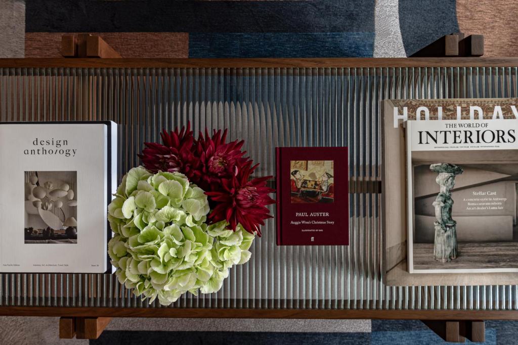 Deluxe Room - Image 2