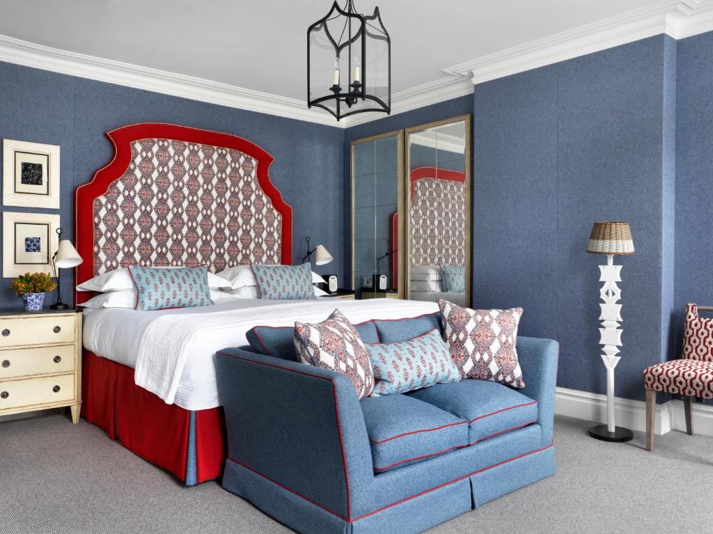 Deluxe King Room - Image 1