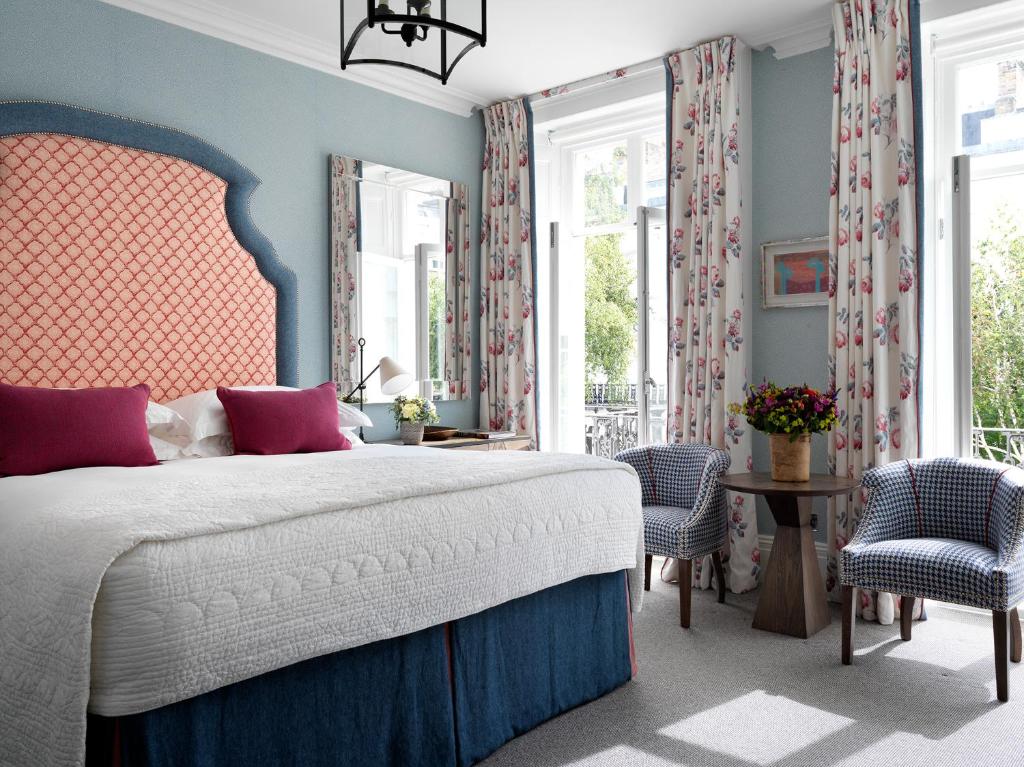 Deluxe Room - Image 1