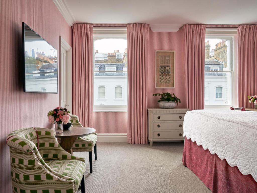Deluxe Room - Image 7