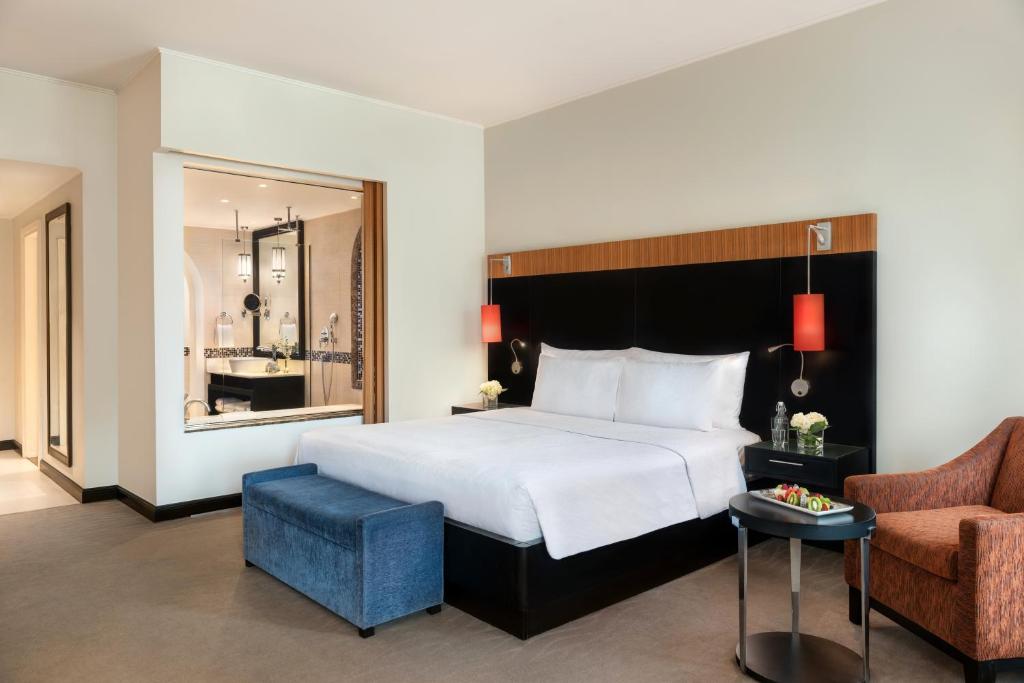 Deluxe Room - Image 1