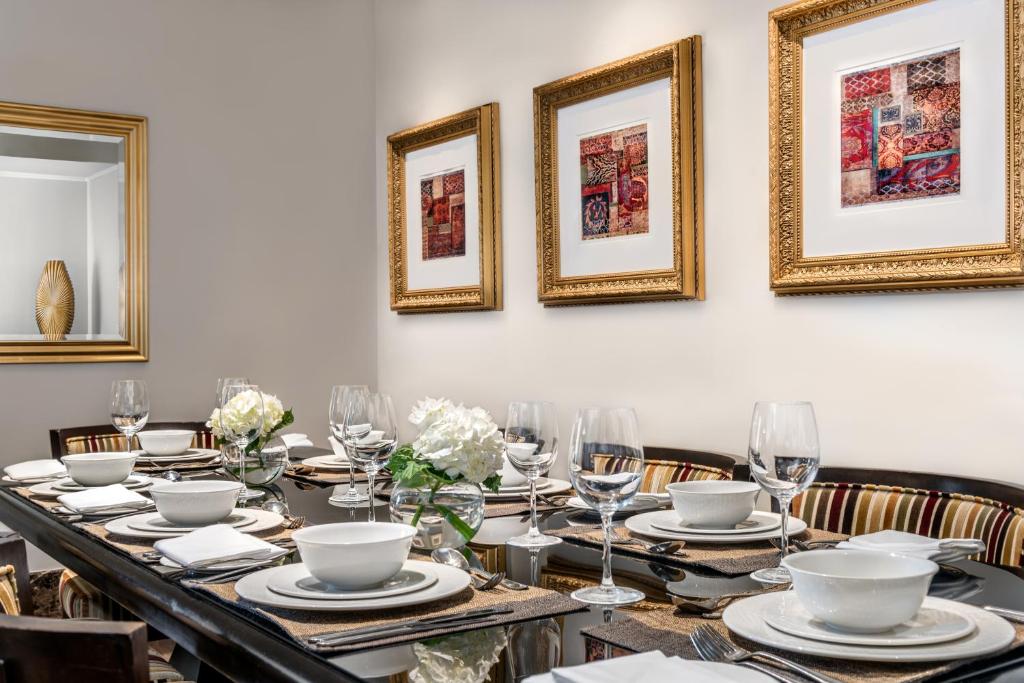 Two-Bedroom Royal Suite - Image 12