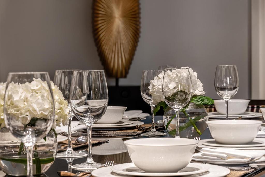 Two-Bedroom Royal Suite - Image 8