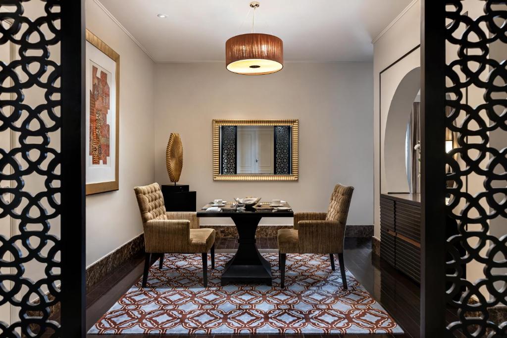 Two-Bedroom Royal Suite - Image 9