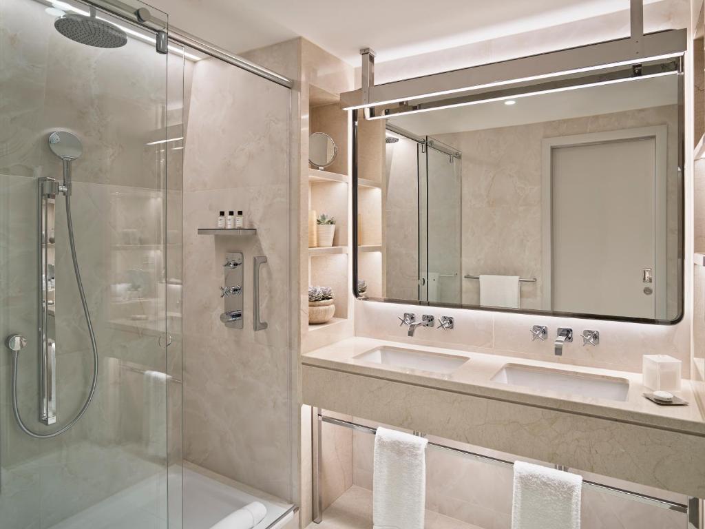 Executive Suite - Image 4