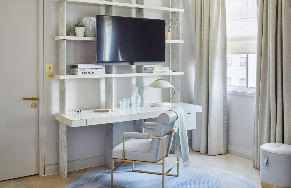 Executive Suite - Image 6