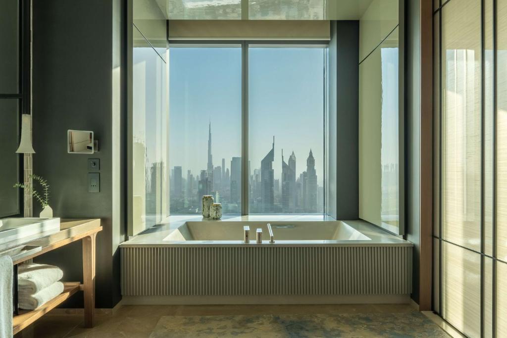 Grand Za'abeel King Burj Khalifa View - Image 5