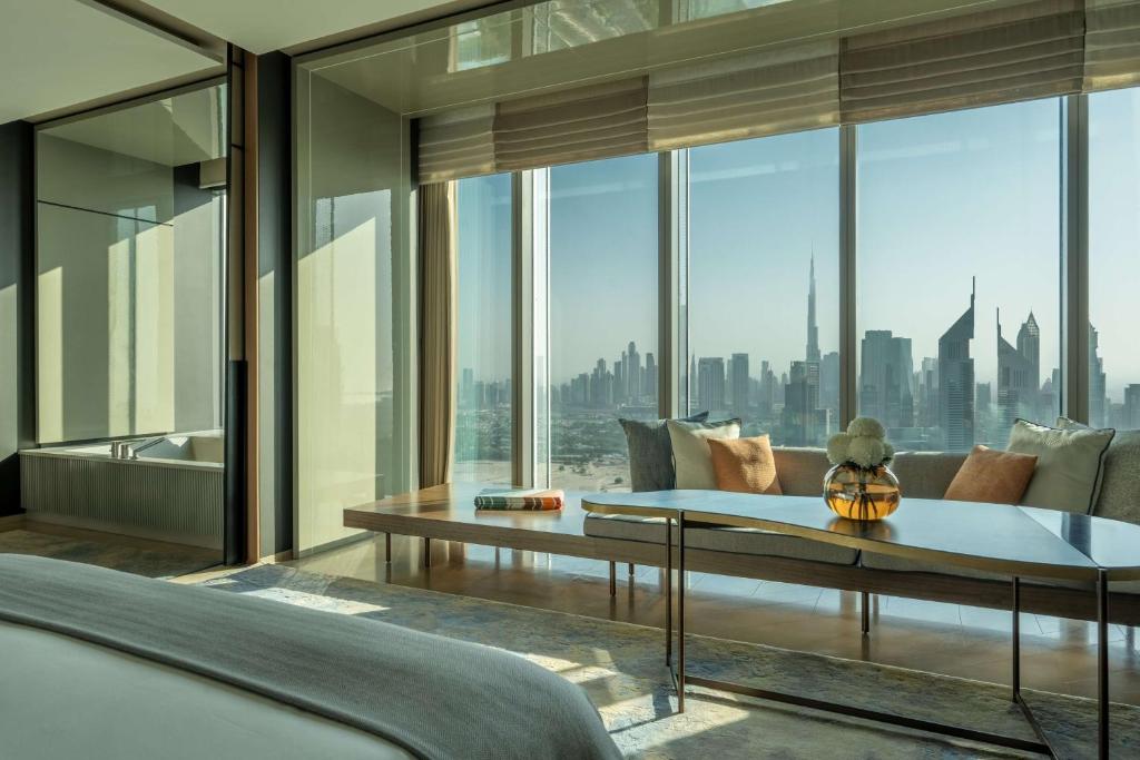 Grand Za'abeel King Burj Khalifa View - Image 6