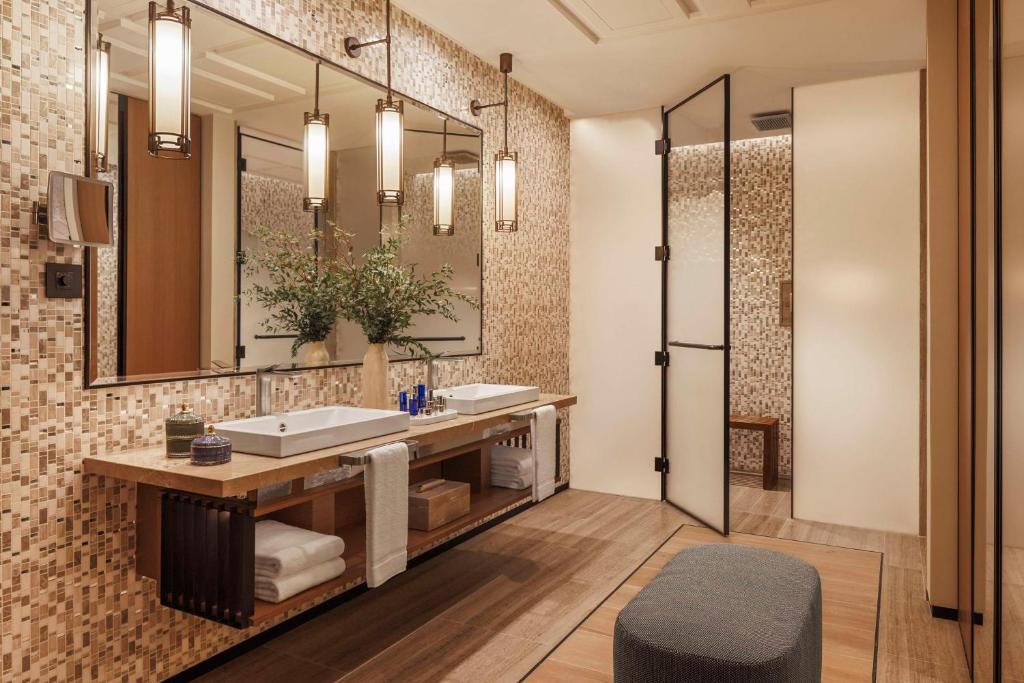 Sanctuary Suite - Image 4