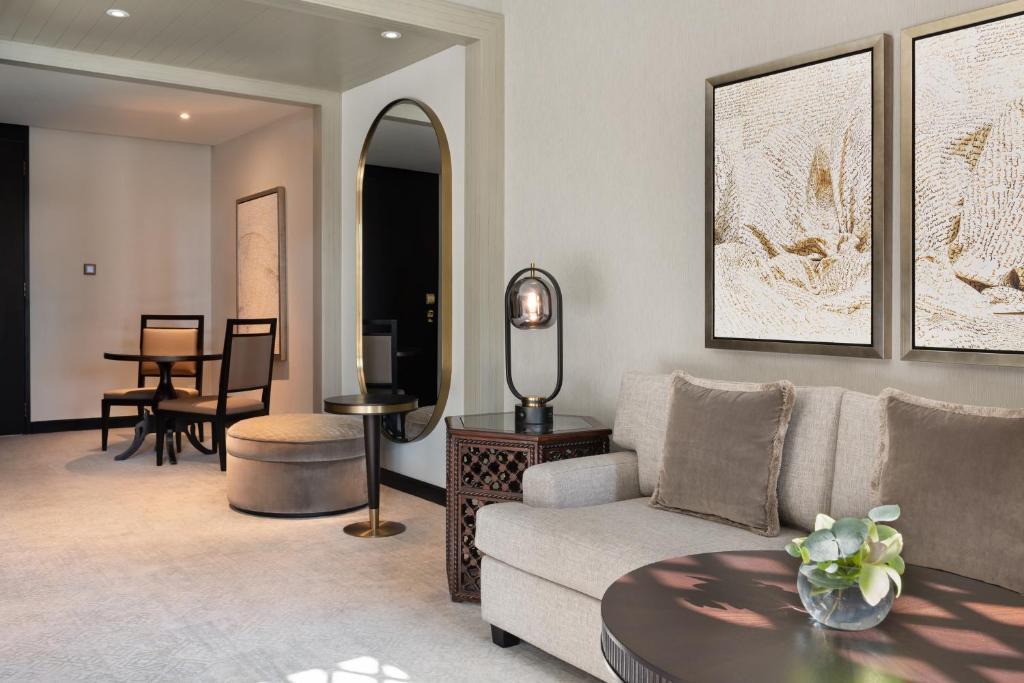 Junior Suite Lake View - Image 3