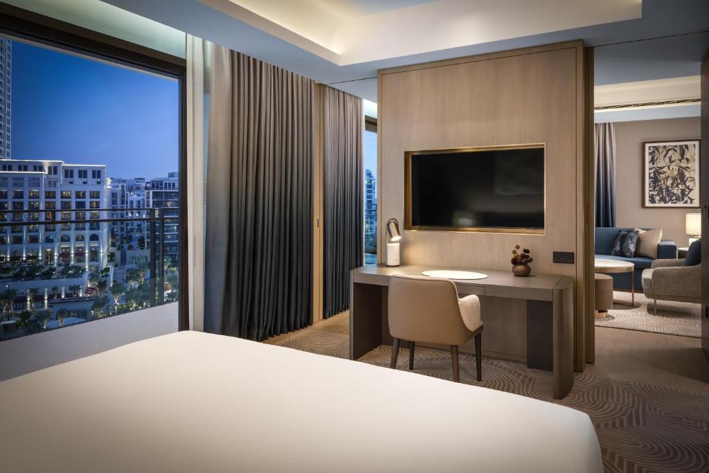 Executive Suite - Image 2