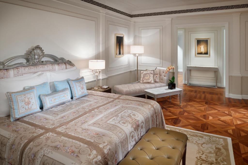 Grand Suite with Creek View - Image 5