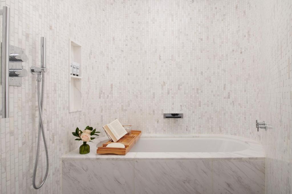 Walbrook Suite - Image 2