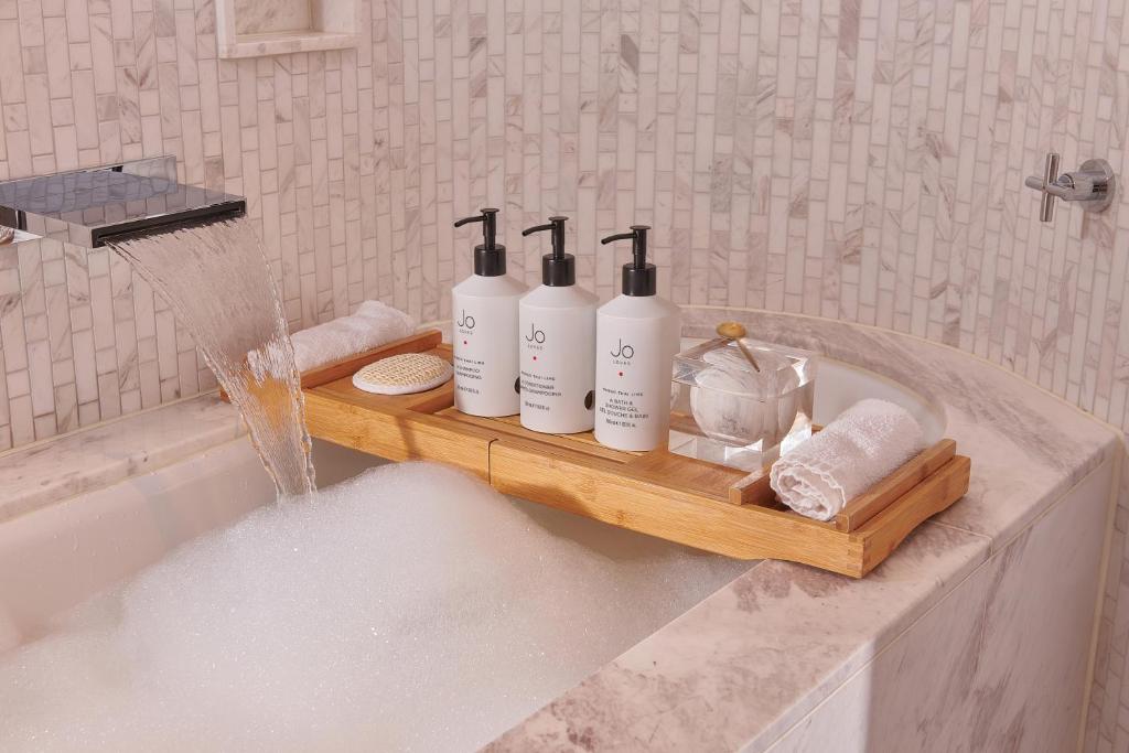 Walbrook Suite - Image 8