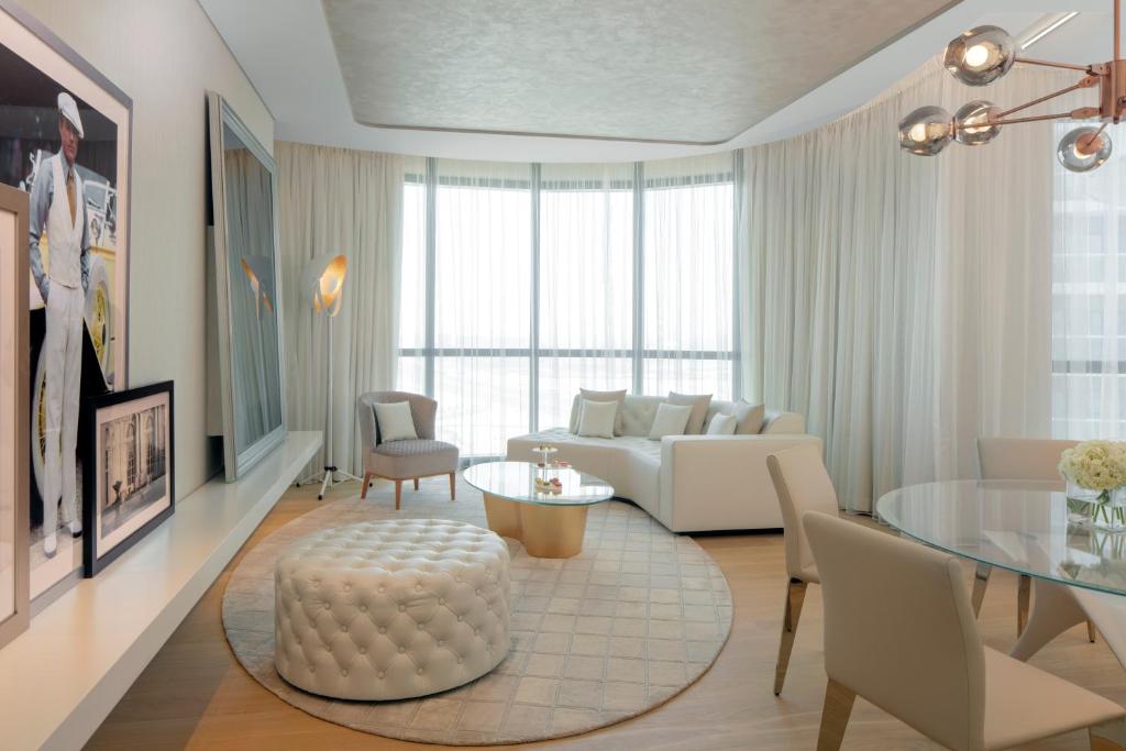 Charleston Suite - Image 2
