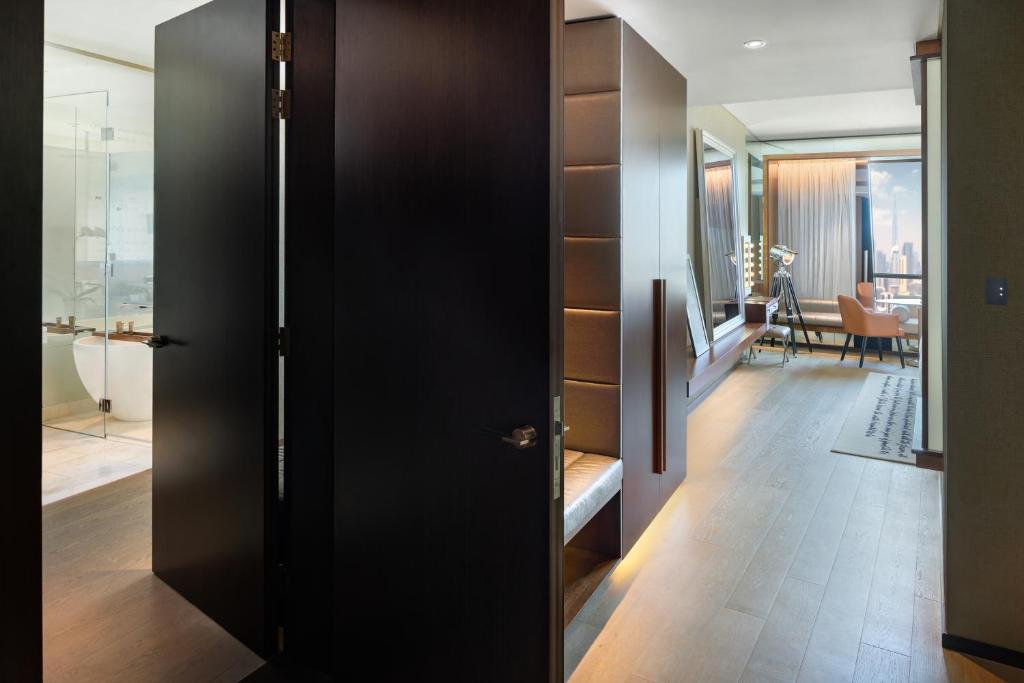 Family Room Downtown View - Image 3