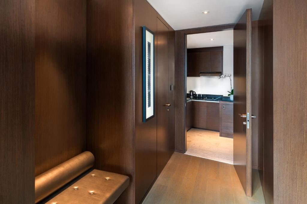 Paramount Suite - Image 12