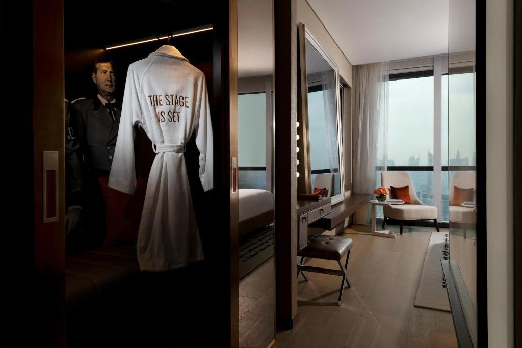 Paramount Suite - Image 2
