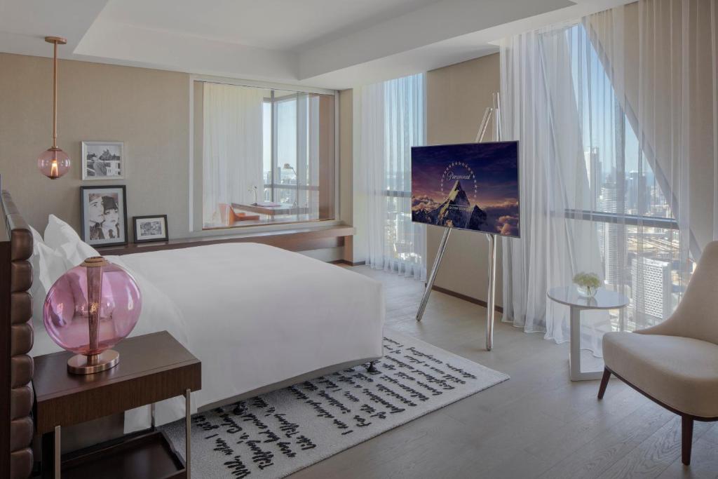 Paramount Suite - Image 5