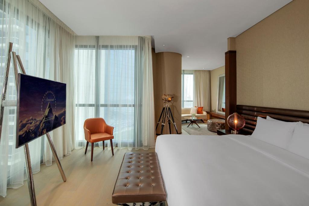 Stage Suite - Image 2