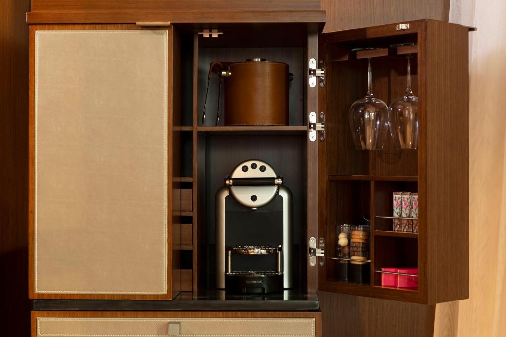 Stage Suite - Image 3