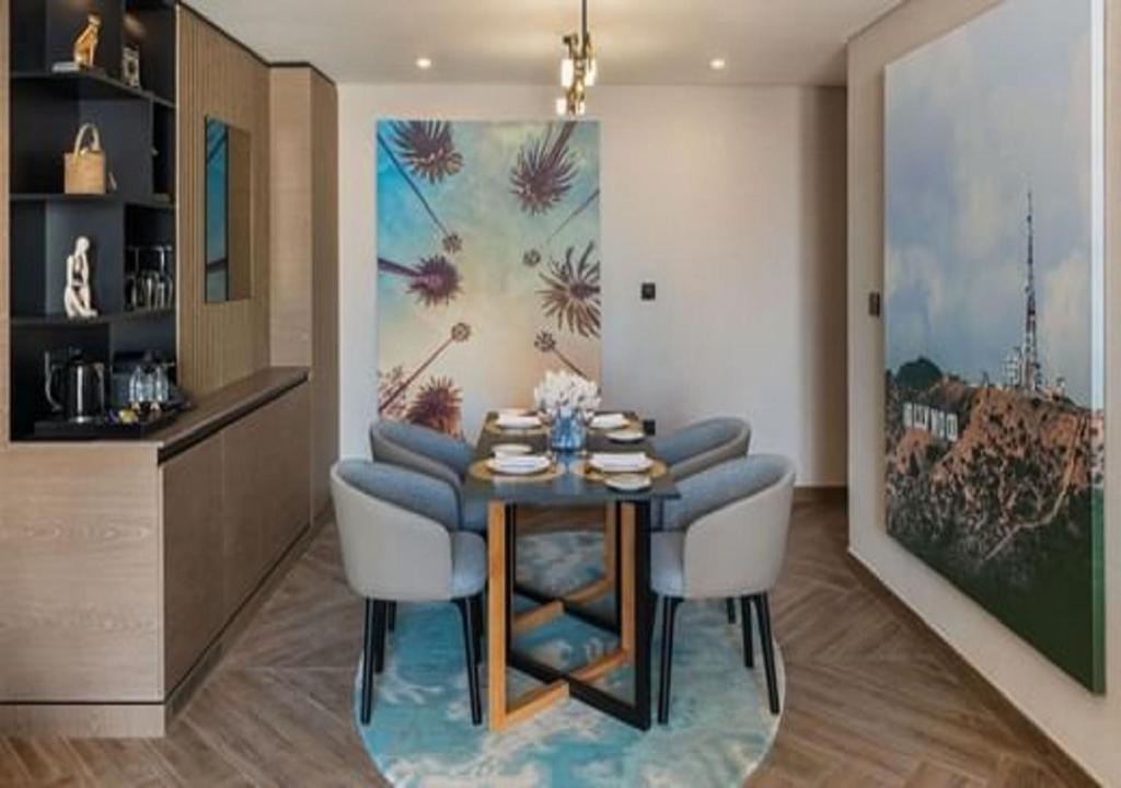 Co-Star Suite - Image 5