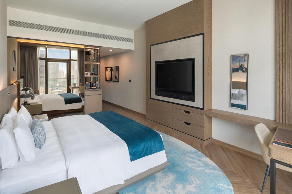 Scene Room City View - Image 2