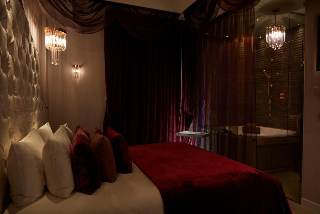 Deluxe Room - Precious with Jacuzzi - Image 6