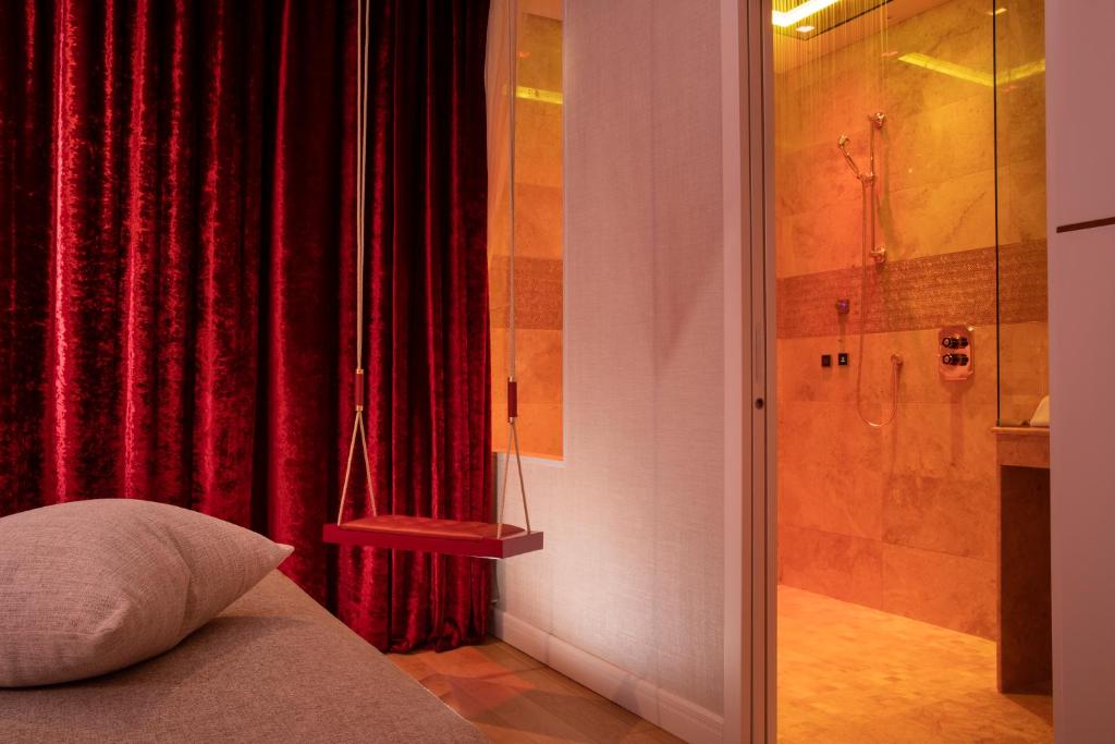 Executive Room – Passion Sensorial Shower - Image 1