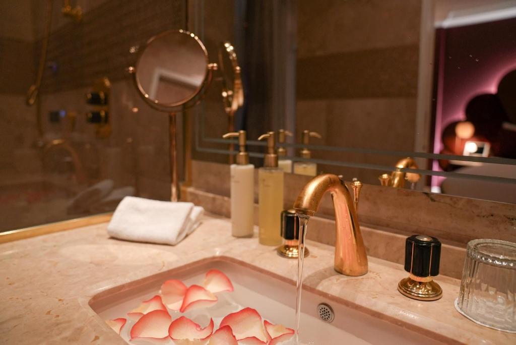 Executive Room – Passion Sensorial Shower - Image 8