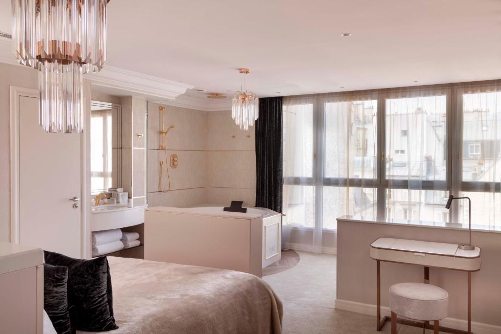 Prestige Room – Sublime with Jacuzzi - Image 3