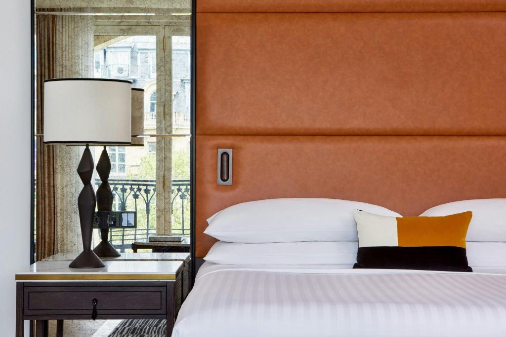 Champs Elysées Suite - Image 2