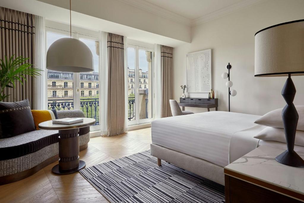 King Room with Champs Elysées View - Image 6