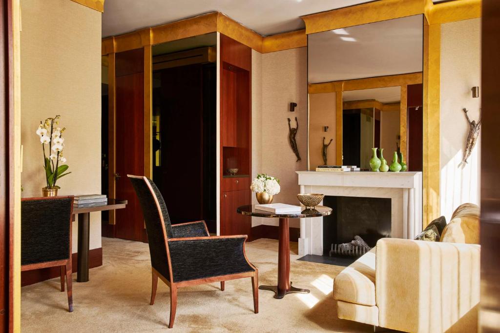 Executive Suite with Paix View - Image 6