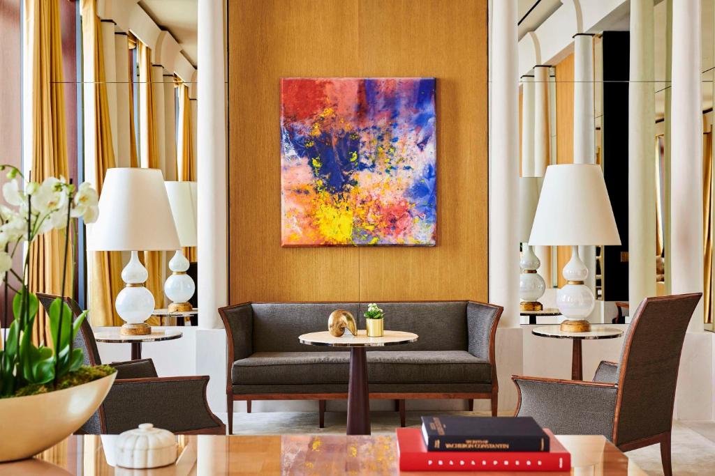 Imperial Suite - Image 1