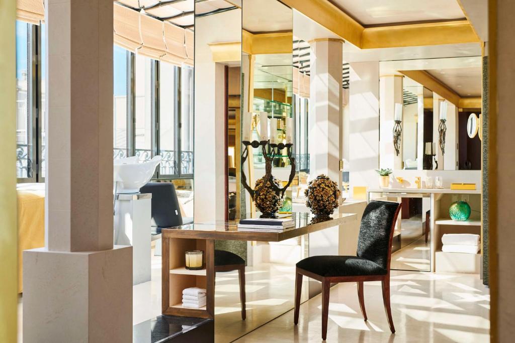 Presidential Suite - Image 3