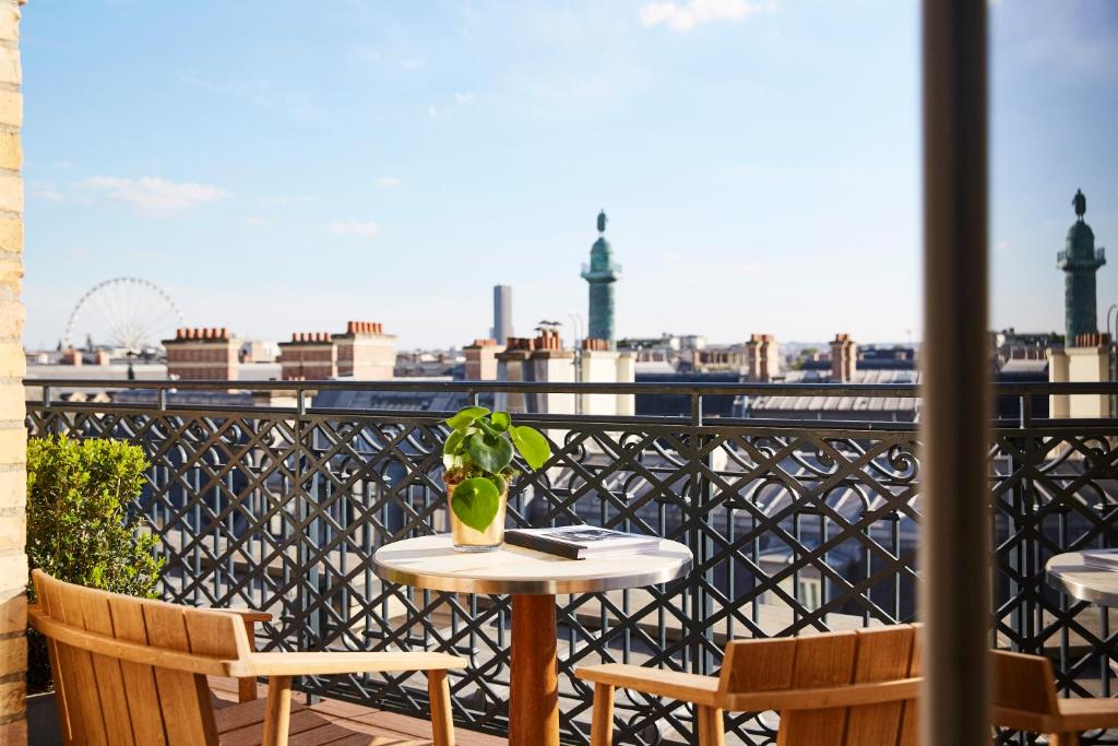 Presidential Suite - Image 4