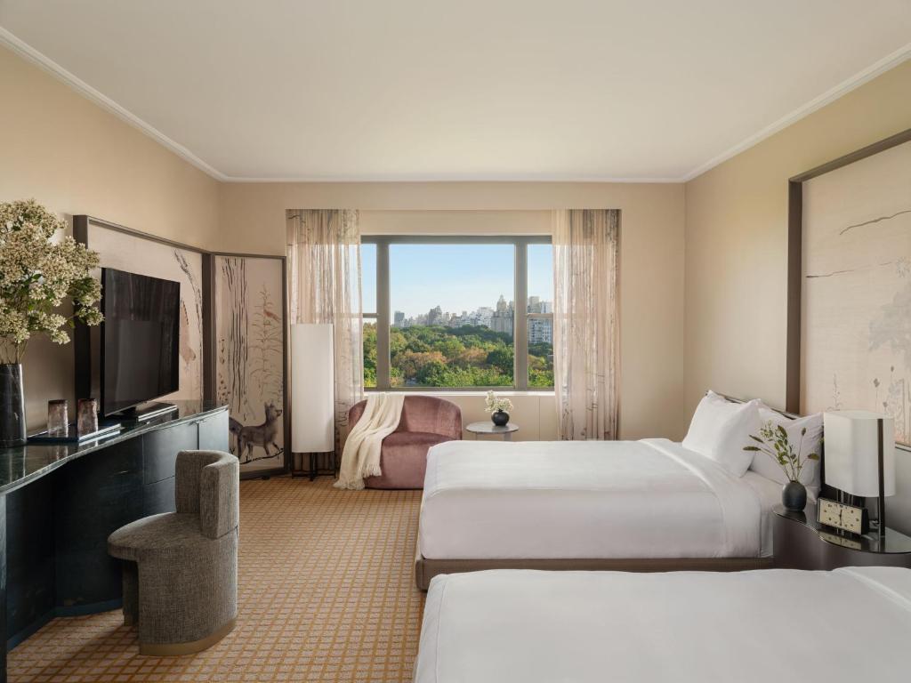 Panoramic Park View Two Queen - Image 4