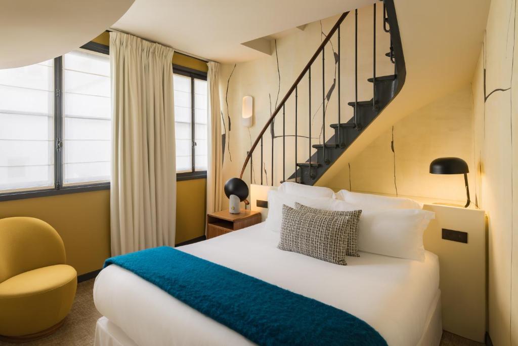 Classic Double or Twin Room - Image 4
