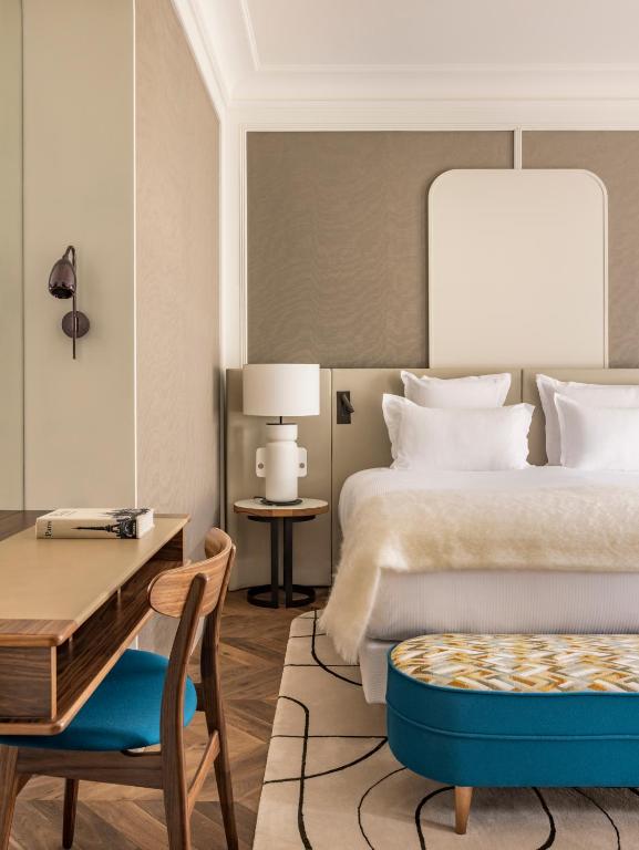 Deluxe Double or Twin Room - Image 2