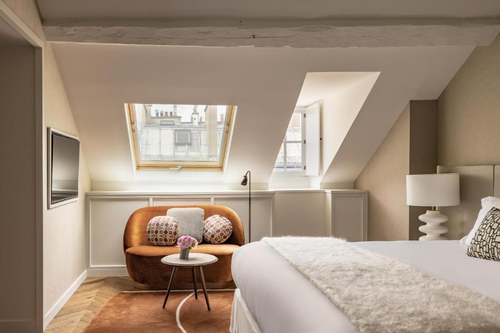 Executive Suite - Image 3