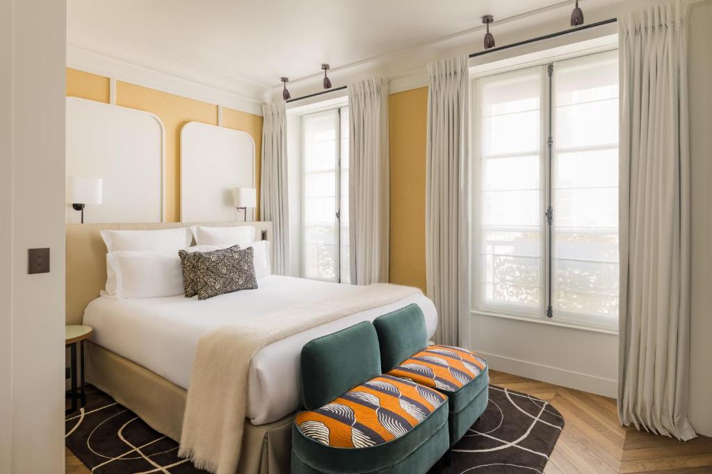 Superior Double or Twin Room - Image 8