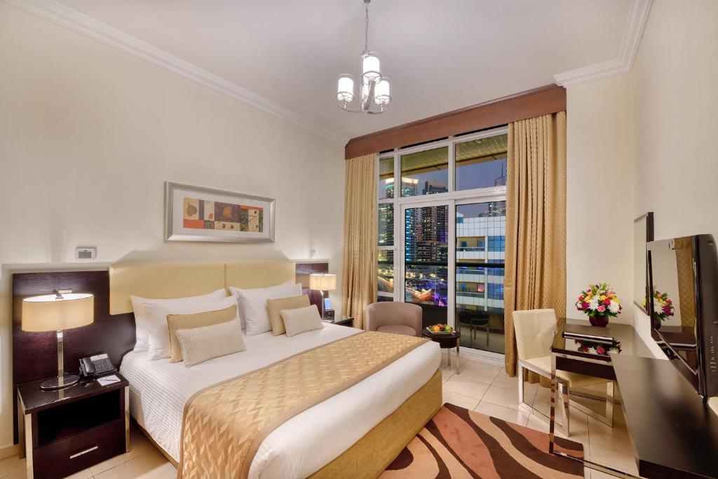 Premier One-Bedroom Apartment - Image 3