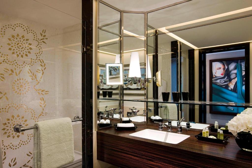 Art Deco King, Guest room, 1 King - Image 1