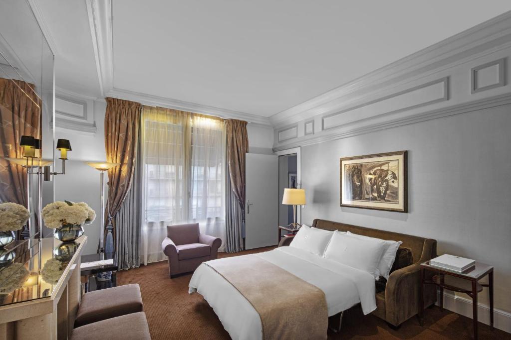 Macassar Suite Super King, 1 Bedroom Suite, 1 Super King, Sofa bed - Image 4